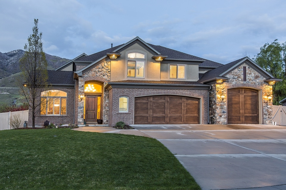 JUST LISTED! EXTRAORDINARY DRAPER AKAGI FARMS LUXURY HOME- GET THE FIRST LOOK!